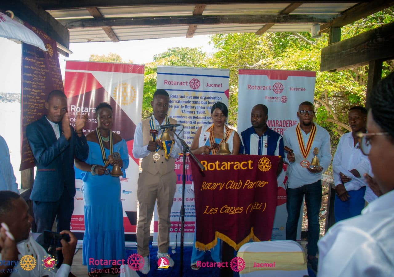 Passation de pouvoir conjointe des Clubs Rotaract du Grand Sud d’Haïti : tenue d’une cérémonie hors du commun