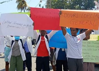 Les étudiants de la FMP intensifient leurs revendications pour la réouverture de l’HUEH